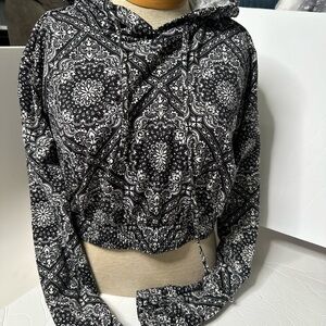 Fashion Nova Black & White Paisley Cropped Hoodie